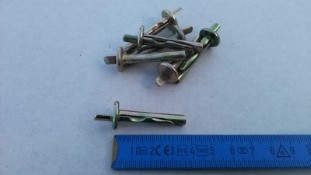 6x40 fém beütő ék (dübel) 6x40 fém beütő ék (dübel)