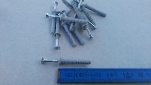 6x40 műanyag beütős dűbel. 6x40 műanyag beütős dűbel.